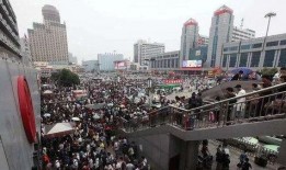 郑州西广场爆料事件最新