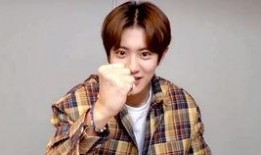 朴灿烈妈妈爆料了吗视频,揭秘明星家庭生活点滴